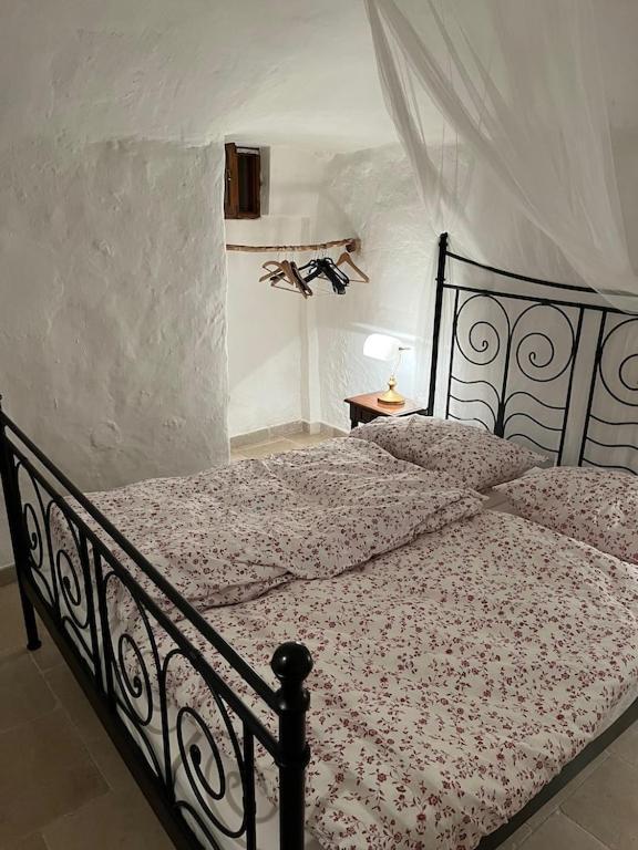 Casa Giuliveto - Charmantes Ferienhaus Mit Privatpool In Olivenhain Остуни Екстериор снимка